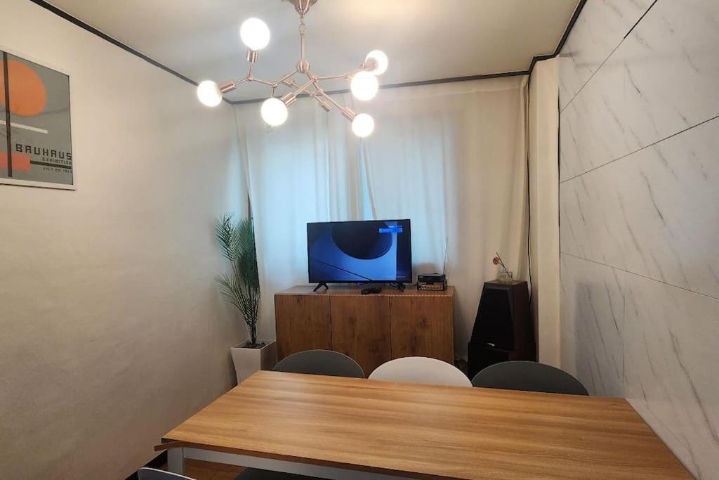 Apartment K-1 Hongdae Yeontral Park Seoul