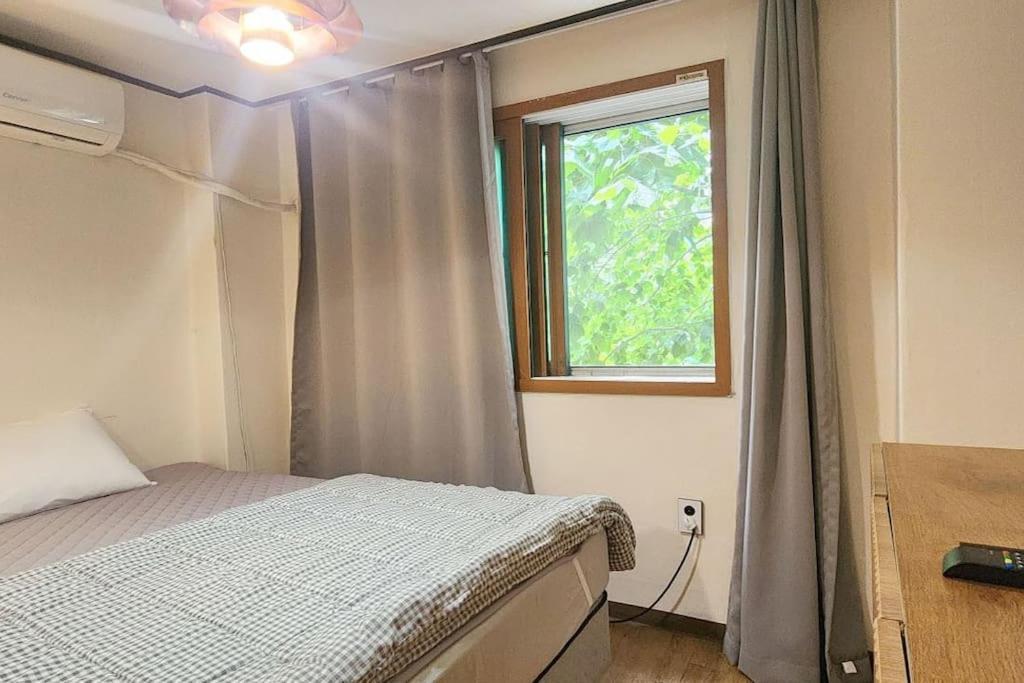 Apartment K-1 Hongdae Yeontral Park